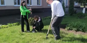 Хорошая традиция: яблоневый сад!