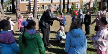 Знакомим первоклашек с игры детства их родителей