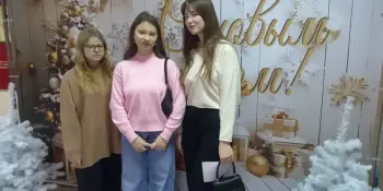 Одиннадцатиклассники приняли участие в Ярмарке волонтёрских инициатив в Гимназии №1